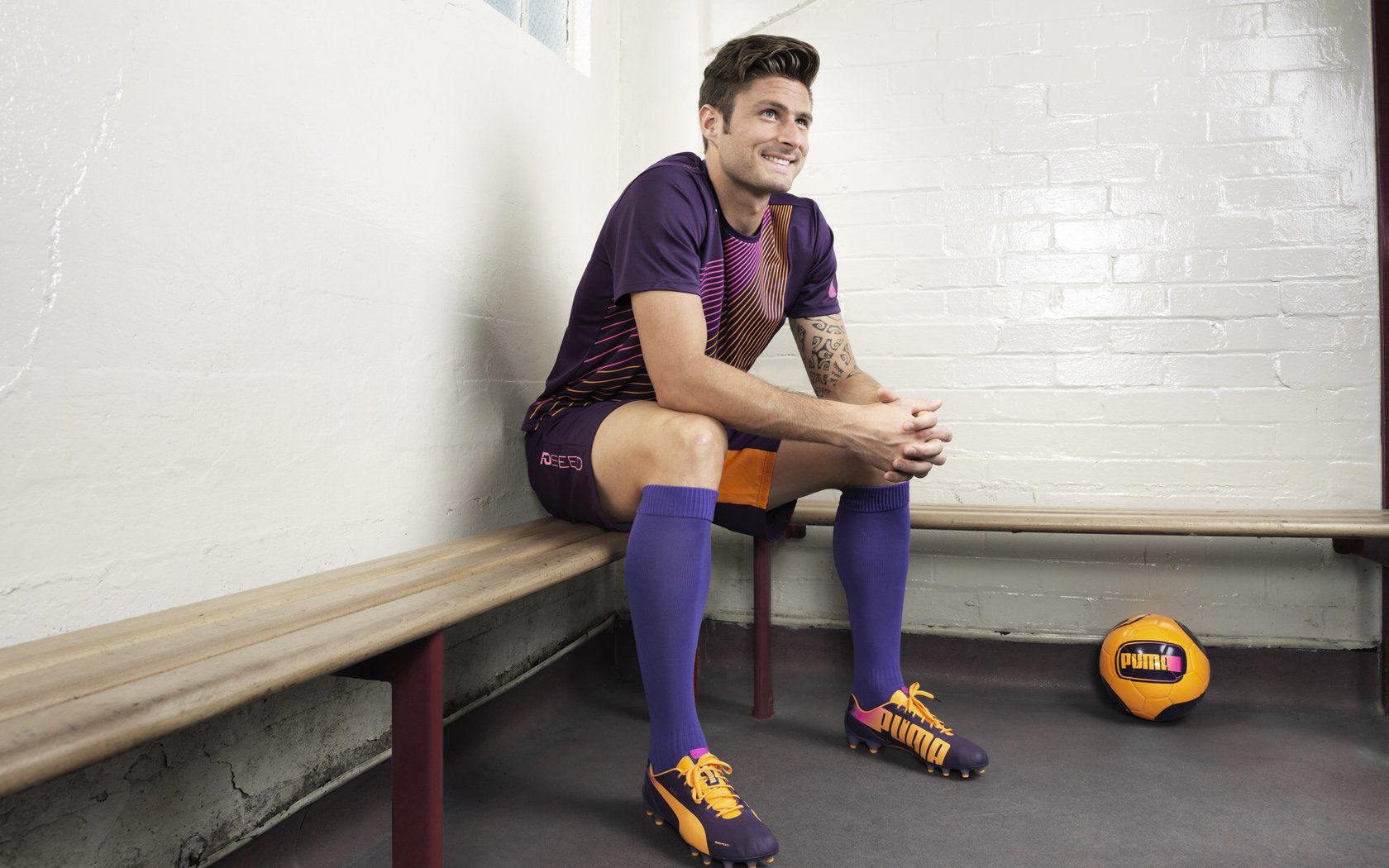 kaiyun开云·官方网站-失利后的更衣室沉默展现职业球员的冷静与自省，球员在更衣室